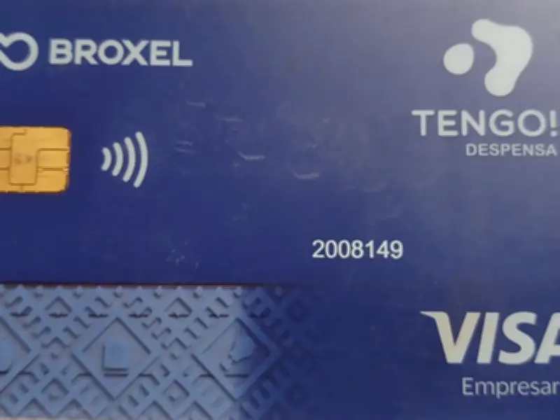 Diputado exige cancelar tarjeta de despensa de UdeG por fallas en servicio