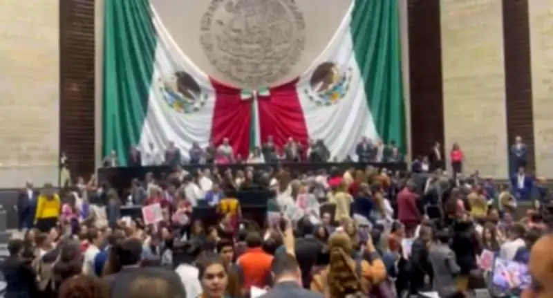 Diputados rechazan reforma electoral de Sheinbaum; Monreal anuncia 'Plan B'