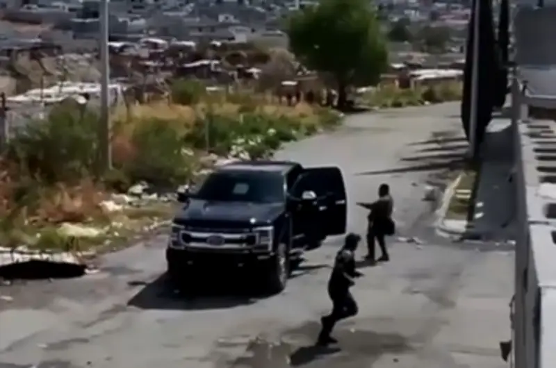 Disparos al aire en persecución policial generan pánico en colonia de Saltillo