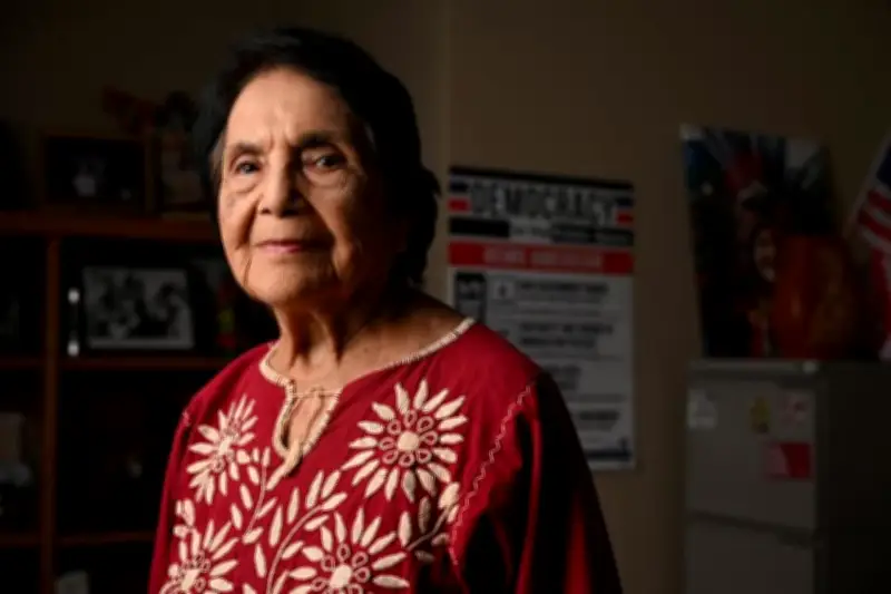 Dolores Huerta Revela Abuso Sexual por César Chávez en Impactante Declaración