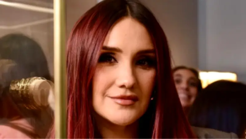 Dulce María muestra su embarazo avanzado y confirma su segundo hijo