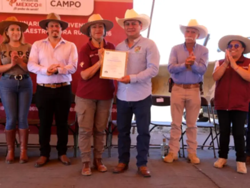 Edomex otorga certificación de denominación de origen a cuatro productores de mezcal