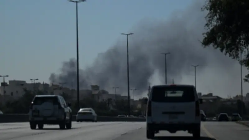 EE.UU. Cierra Embajadas y Ordena Evacuación en Medio Oriente por Tensión con Irán