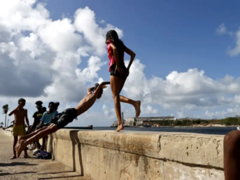 EE.UU. levanta bloqueo petrolero: buque ruso con 7,730 mil barriles llega a Cuba