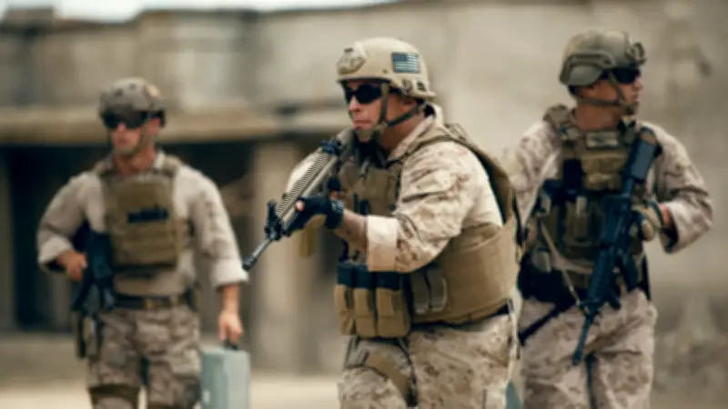 EE.UU. planea semanas de operaciones terrestres en Irán, pero descarta invasión masiva