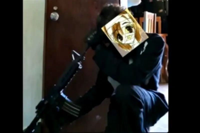 El alumno exhibió su arma antes del ataque fatal a maestras en Michoacán