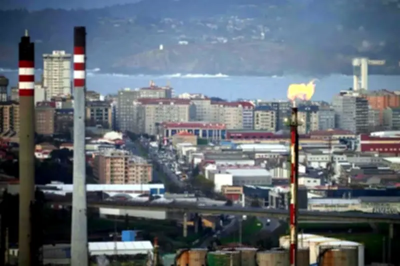 El Crudo Brent se Estabiliza en los 100 Dólares Tras Tensiones Geopolíticas