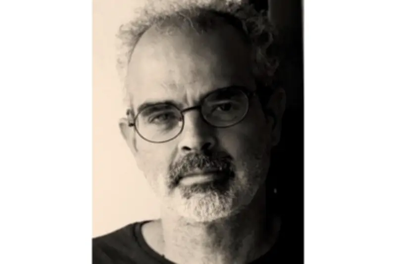 El escritor mexicano Álvaro Enrigue gana el Premio Formentor por su obra narrativa sobre la condición humana