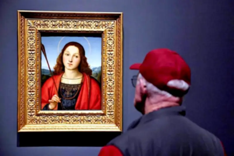 El Metro de la CDMX rinde homenaje a Rafael Cauduro con murales en estaciones