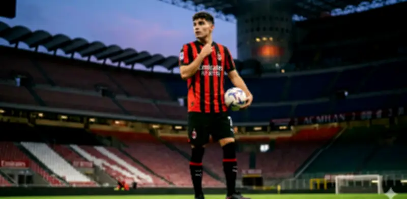 El Milán busca fichar a Johan Vásquez para formar dupla mexicana con Santi Giménez