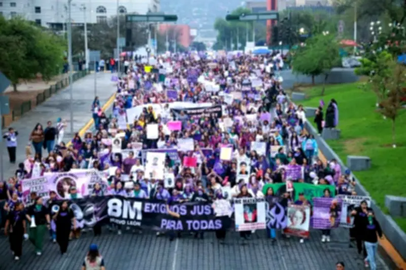 El otro ángulo: análisis profundo de la noticia desde una perspectiva crítica