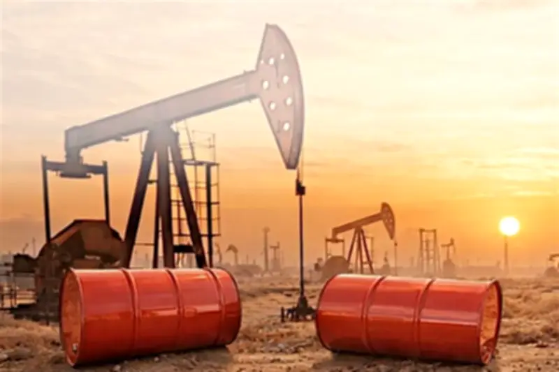 El Precio del Petróleo Rompe Barrera de los 100 Dólares por Barril en México