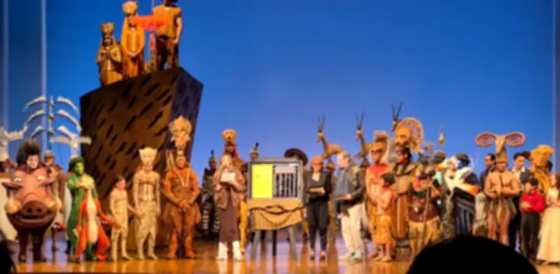 El Rey León celebra su primer año en cartelera con un nuevo Simba en el Teatro Telcel