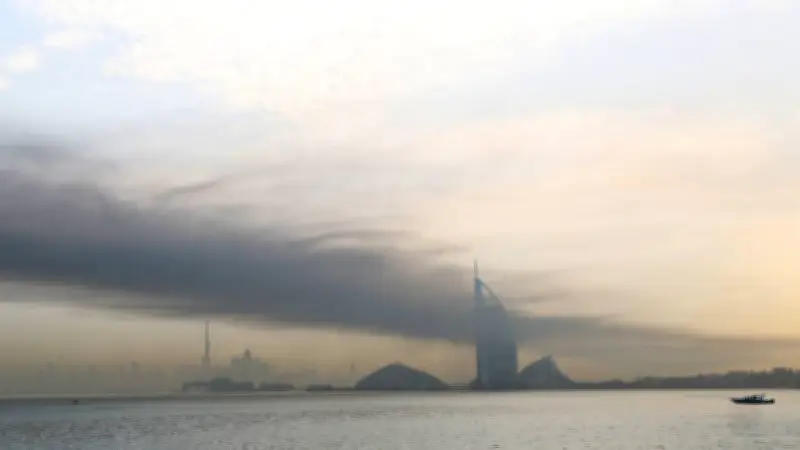 Emiratos Árabes Unidos reafirma la seguridad de Dubái tras ataques con misiles y drones