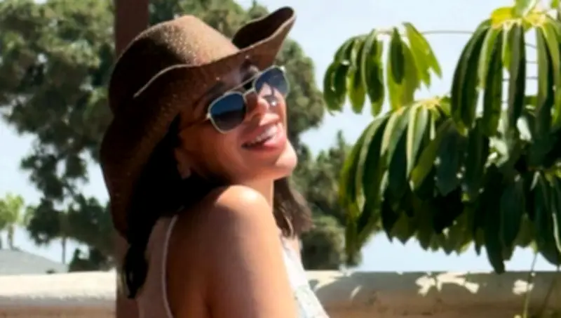 Emma Coronel transforma su vida y se consolida como empresaria fitness tras compartir rutina