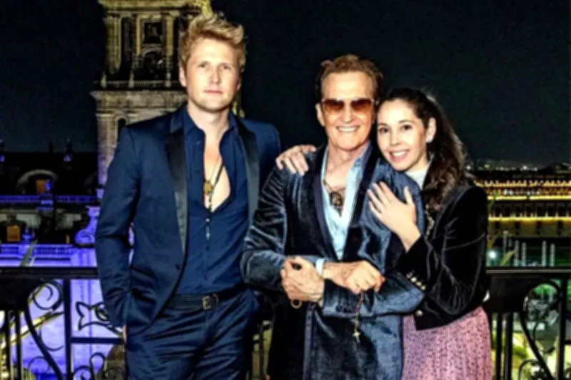 Emmanuel celebra 50 años de carrera artística con legado musical imborrable