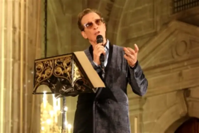 Emmanuel celebra 50 años de carrera con emotiva misa de acción de gracias en Catedral