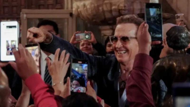 Emmanuel celebra 50 años de trayectoria con emotiva misa en Catedral Metropolitana