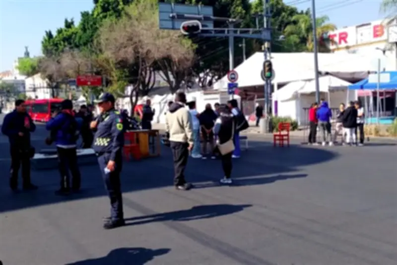 Enfrentamiento entre civiles provoca desalojo masivo en zona residencial
