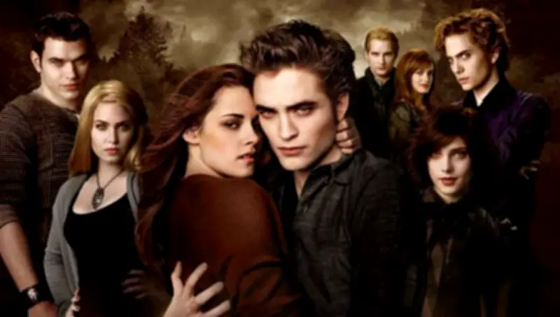 Error en 'Crepúsculo' pasa desapercibido 18 años: fans descubren fallo en escena viral