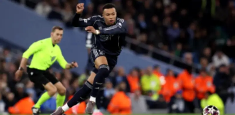 ¿Error médico en el Real Madrid? Acusan revisión de rodilla equivocada en Mbappé