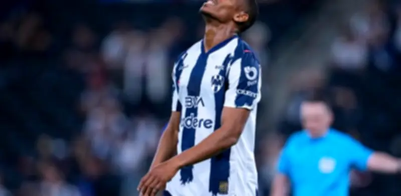 Escándalo en Rayados: Anthony Martial separado del plantel por indisciplina ante Chivas