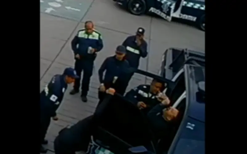 Escándalo en Zacatecas: Exhiben a policías viales bebiendo alcohol dentro de la corporación