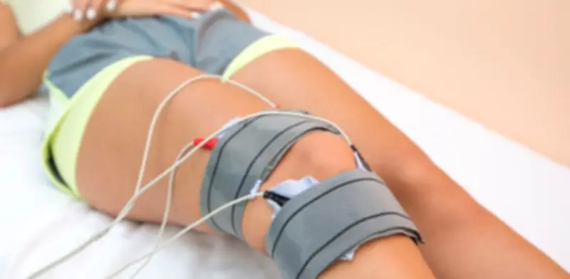 Especialistas explican por qué se hinchan las piernas y cómo prevenir problemas vasculares