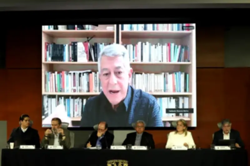 Especialistas Ven que el Plan B Mantiene el Control del Poder en la CSP