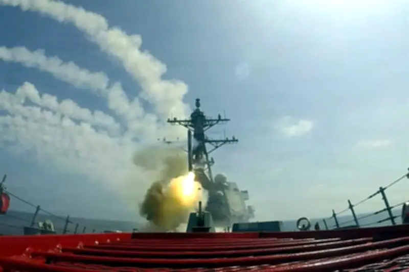 Estados Unidos enfrenta escasez de armas costosas y prueba su inventario militar