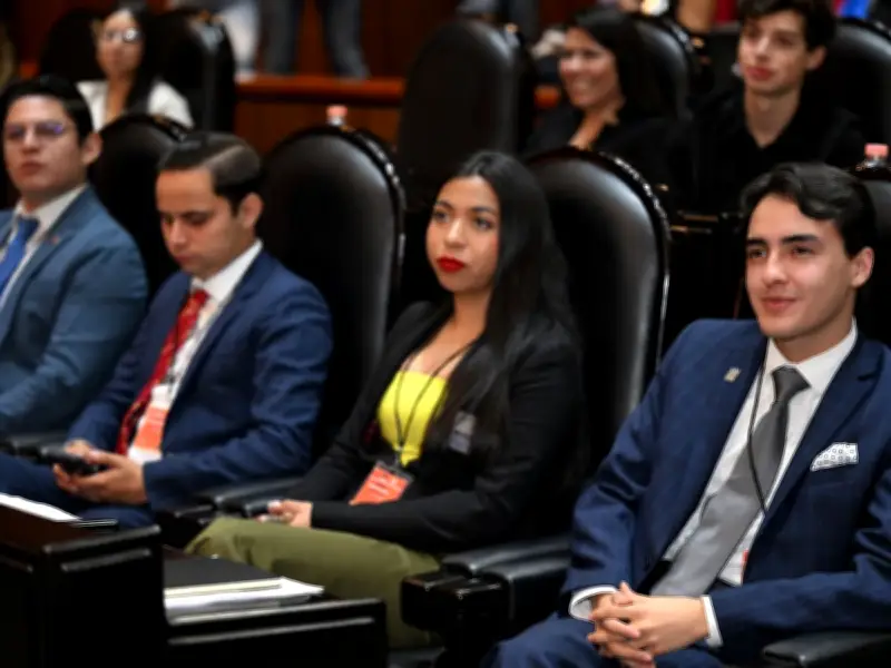 Estudiantes de la Anáhuac proponen reforma educativa obligatoria contra el bullying