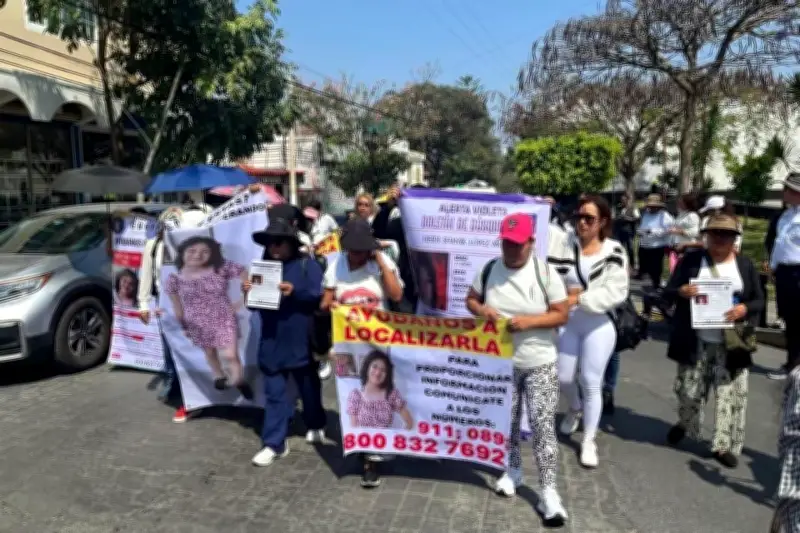 Estudiantes de la UAGro Marchan en Chilpancingo para Exigir Búsqueda de Compañera Desaparecida