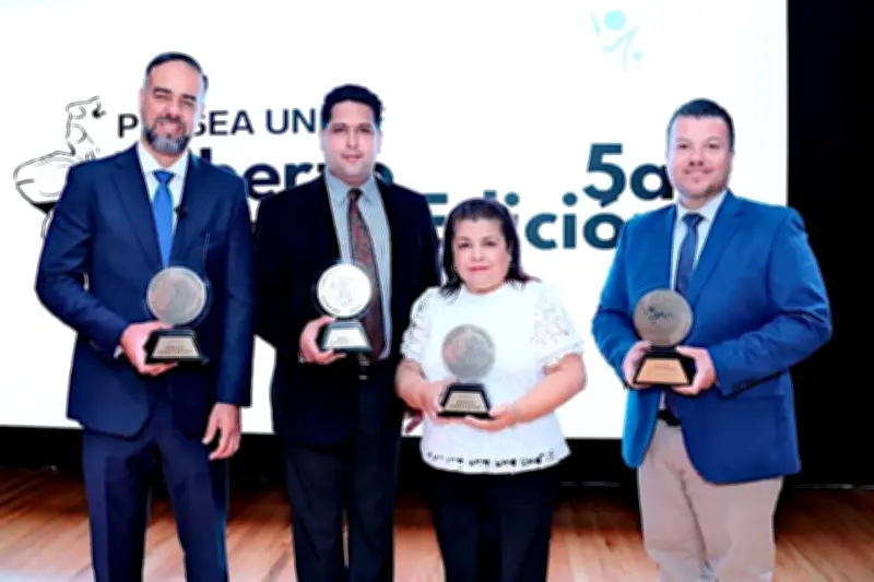 Estudiantes mexicanos reciben premios por innovaciones escolares destacadas