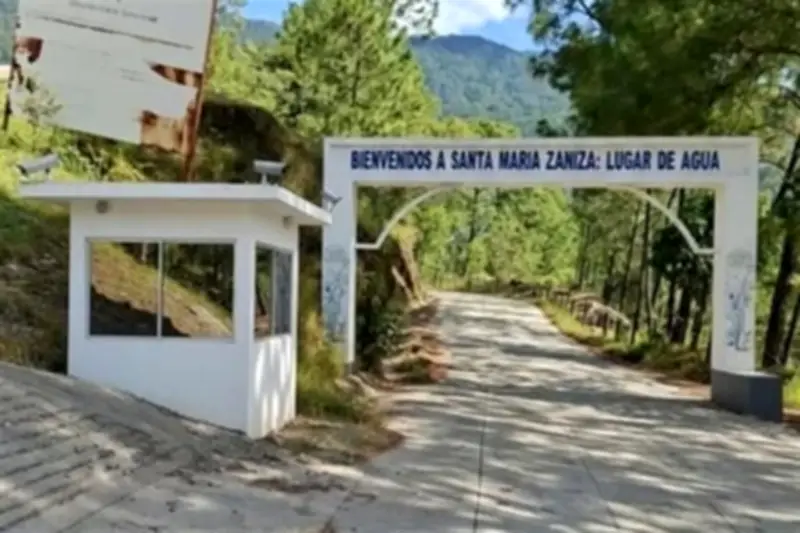 Ex edil y su hijo asesinados en paraje de Oaxaca; autoridades investigan