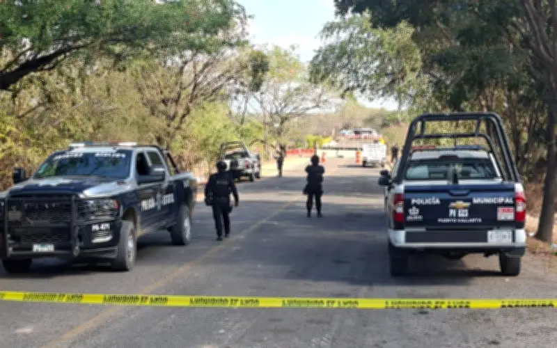 Explosión en reconstrucción de Puente La Desembocada en Puerto Vallarta deja un muerto