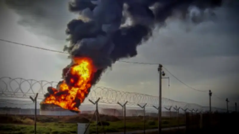 Explosión en refinería Valero de Texas provoca incendio masivo y alerta en Port Arthur