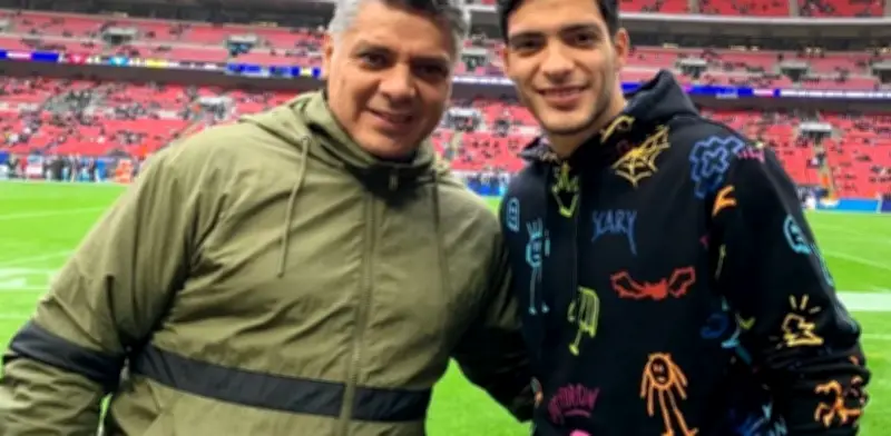 Fallece Raúl Jiménez Vega, padre del delantero mexicano, a los 62 años tras batalla contra cáncer