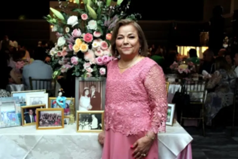 Familia y Amigos Rinden Homenaje a Lucía González de Muñoz en Emotiva Celebración