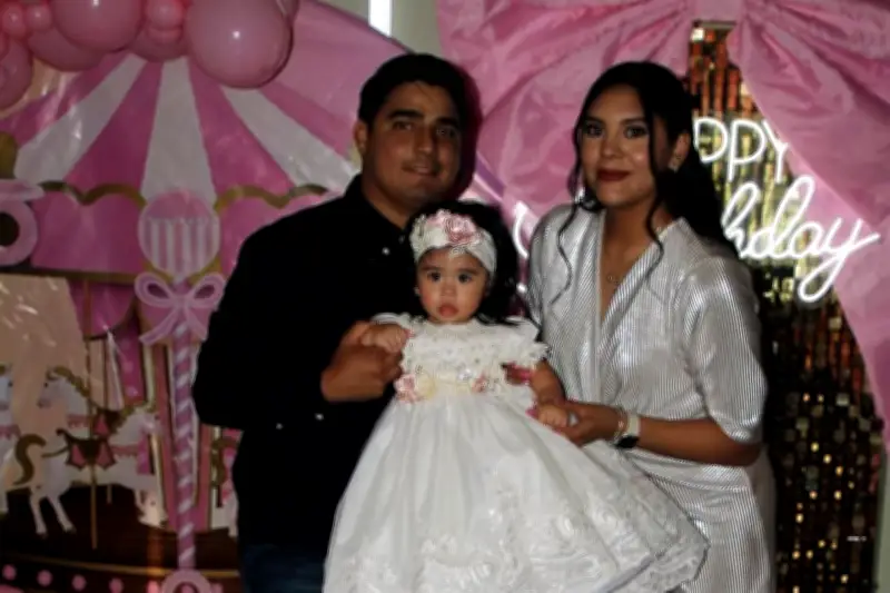 Familias de Nuevo León celebran el primer sacramento en emotiva ceremonia religiosa