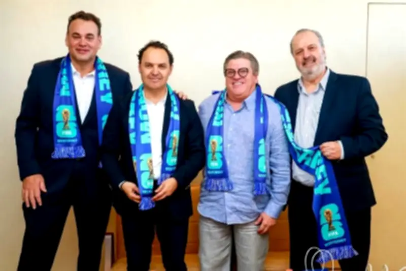 Famosos se unen por la Selección Mexicana rumbo al Mundial de Fútbol