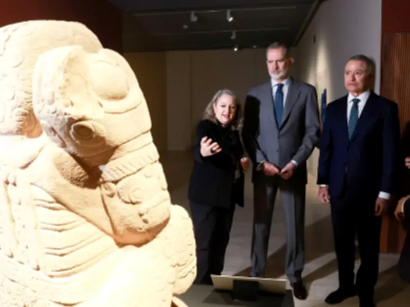 Felipe VI reconoce abusos en la colonización durante visita a exposición mexicana en Madrid