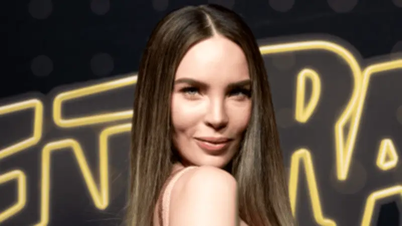 Filtran primeras imágenes de Belinda caracterizada como Carlota de Habsburgo en nueva serie