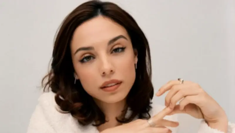 Fiona Palomo, hija de Eduardo Palomo, brilla como nueva imagen de Dior Beauty