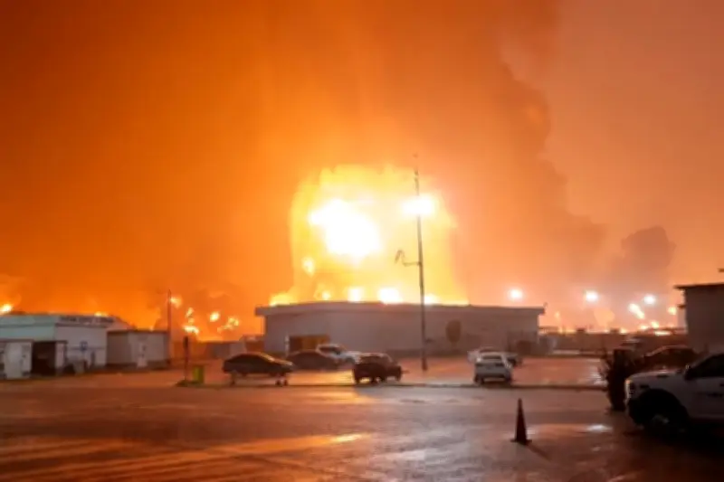 Fiscalía General investiga incendio y muertes en refinería Dos Bocas