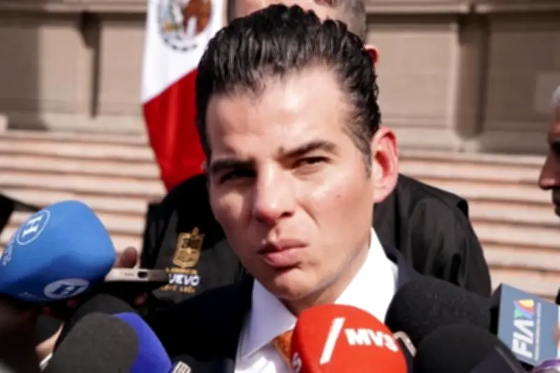 Flores critica a Adrián pero justifica a militantes de Morena en controversia política