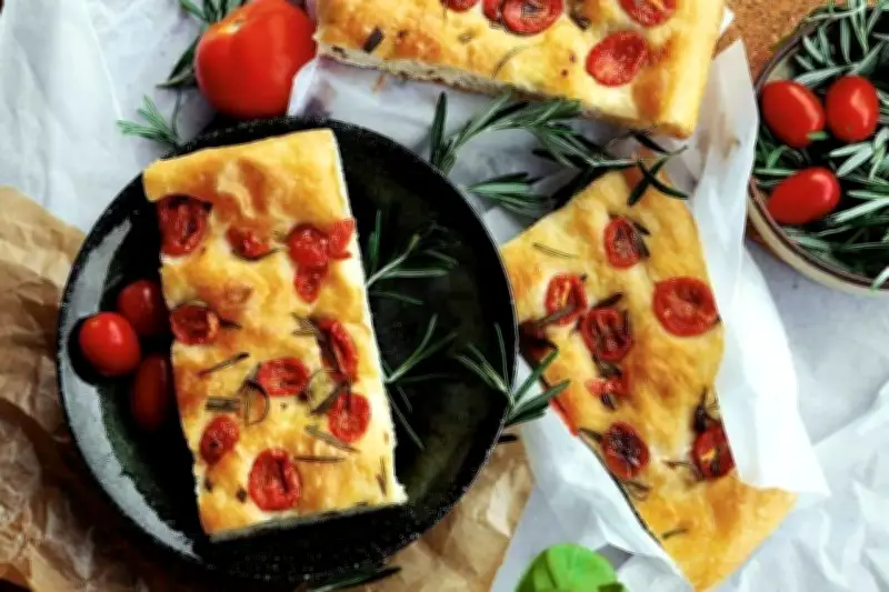 Focaccia: El Pan Italiano que Conquista Paladares en México con Sabores del Mundo