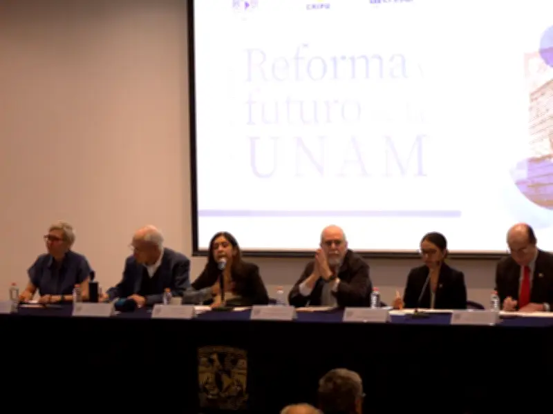 Foro UNAM debate reforma institucional para fortalecer su papel social y educativo