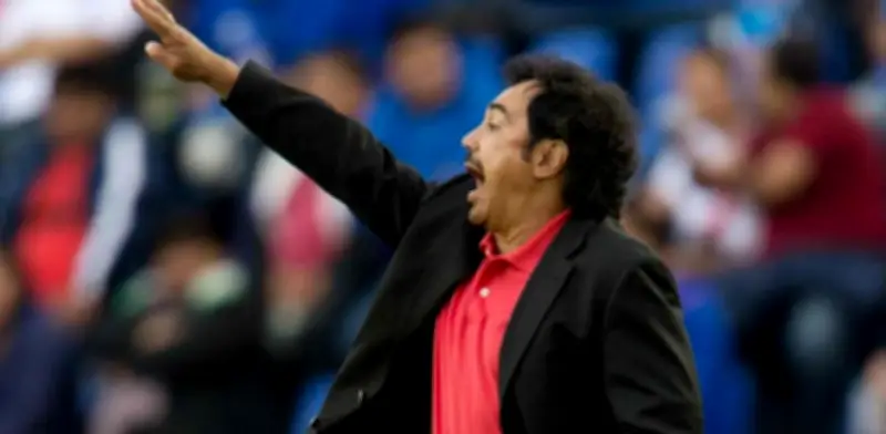 Foto inédita de Hugo Sánchez a los 14 años con la Selección Mexicana se vuelve viral