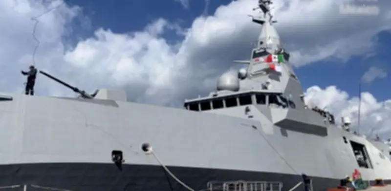 Fragata Francesa AMIRAL RONARC'H Arriba a Cozumel para Visita Logística