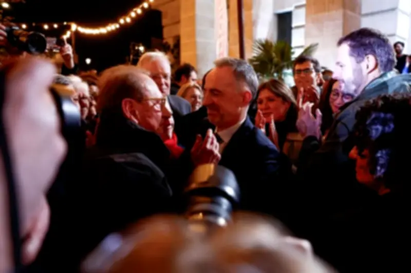 Francia Cierra Colegios Electorales en Proceso de Votación Nacional